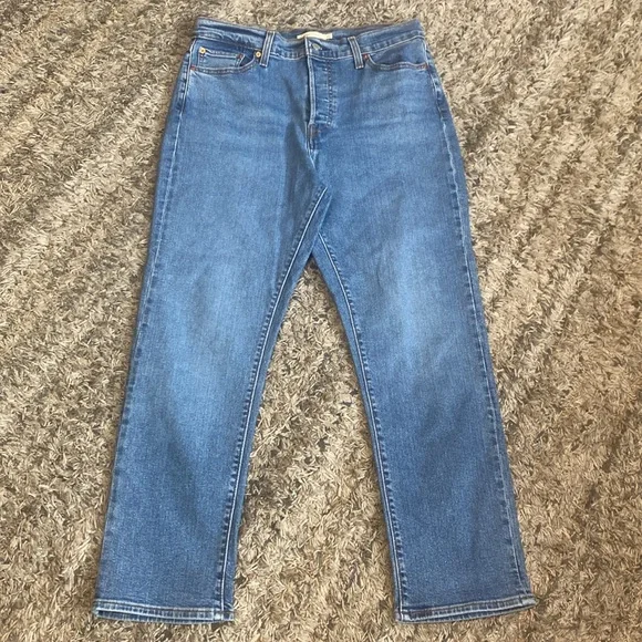 NWOT Levi’s womens wedgie straight Blue Denim Jeans sz 32 great condition - Picture 12 of 12